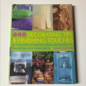 600 Decorating Tips & Finishing Touches